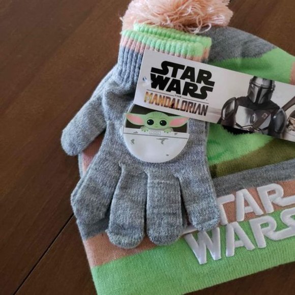 NWT Disney Star Wars The Mandalorian Baby Yoda The Child Children Hat/Gloves Set - Picture 2 of 3